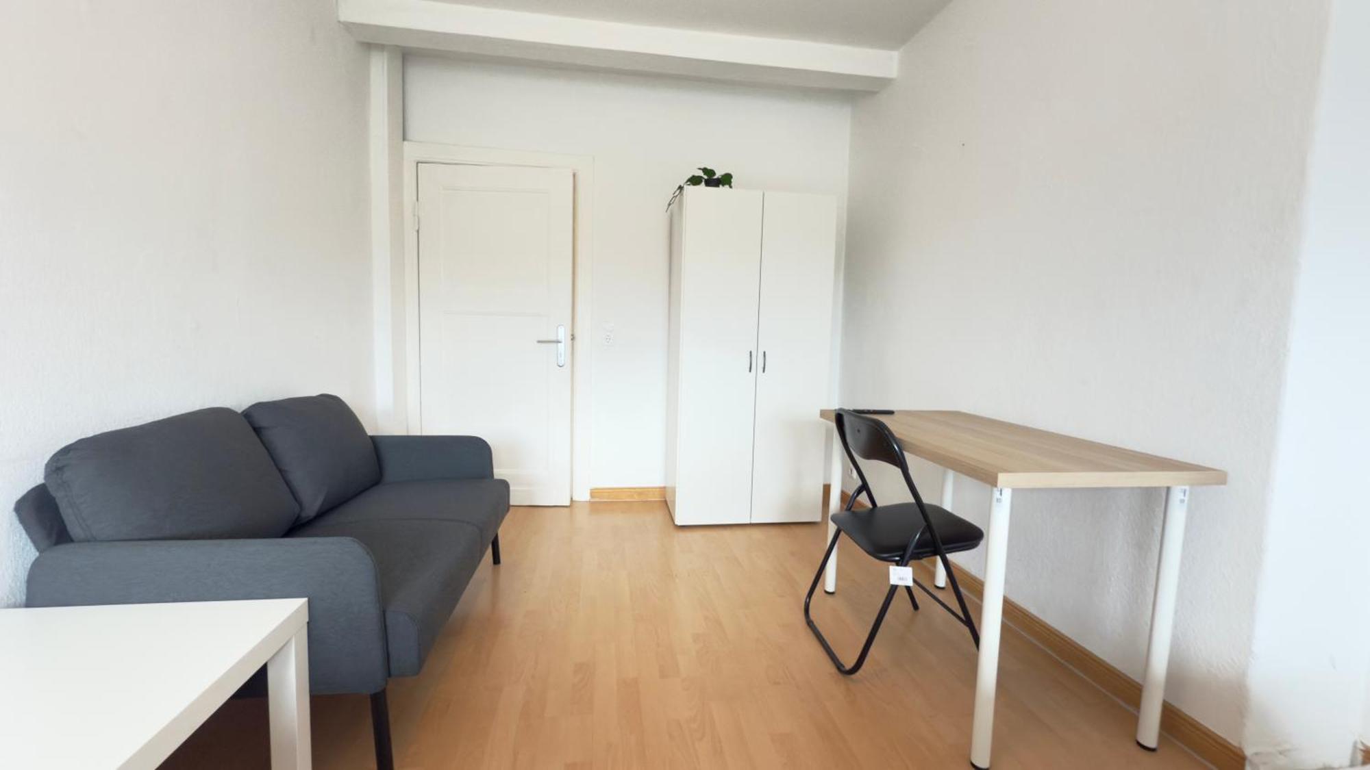 Apartments Im Herzen Von Neumuenster Innenstadt & Hbf Fusslaeufig, Mit Privatparkplatz Exterior photo